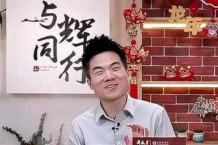 这是什么造型啊？贝林晒“怪怪”赛场照